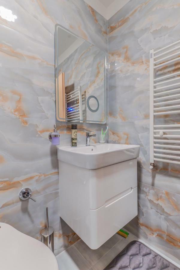 The Spot - Fully Equipped, Central, Modern Studio By Flat Mаnager Софія Екстер'єр фото